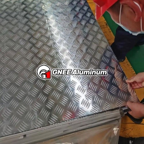 3003 H14 Diamond Tread Aluminum Sheet 3003 H14 Diamond Tread Aluminum Sheet